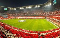 爱游戏体育-海港暗藏杀机向新王宣战，哈维尔能否再演三比一逆转好戏？